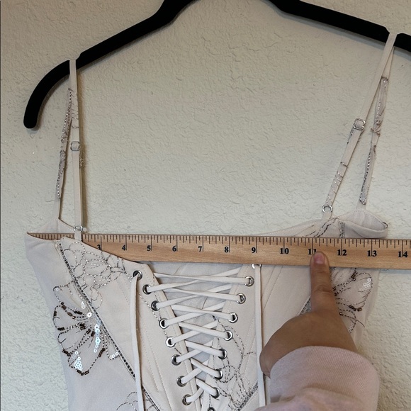 HOUSE OF CB 'Seren' Vanilla Embroidered Hand Beaded Floral Maxi Dress NWOT Sz XS - Picture 8 of 17